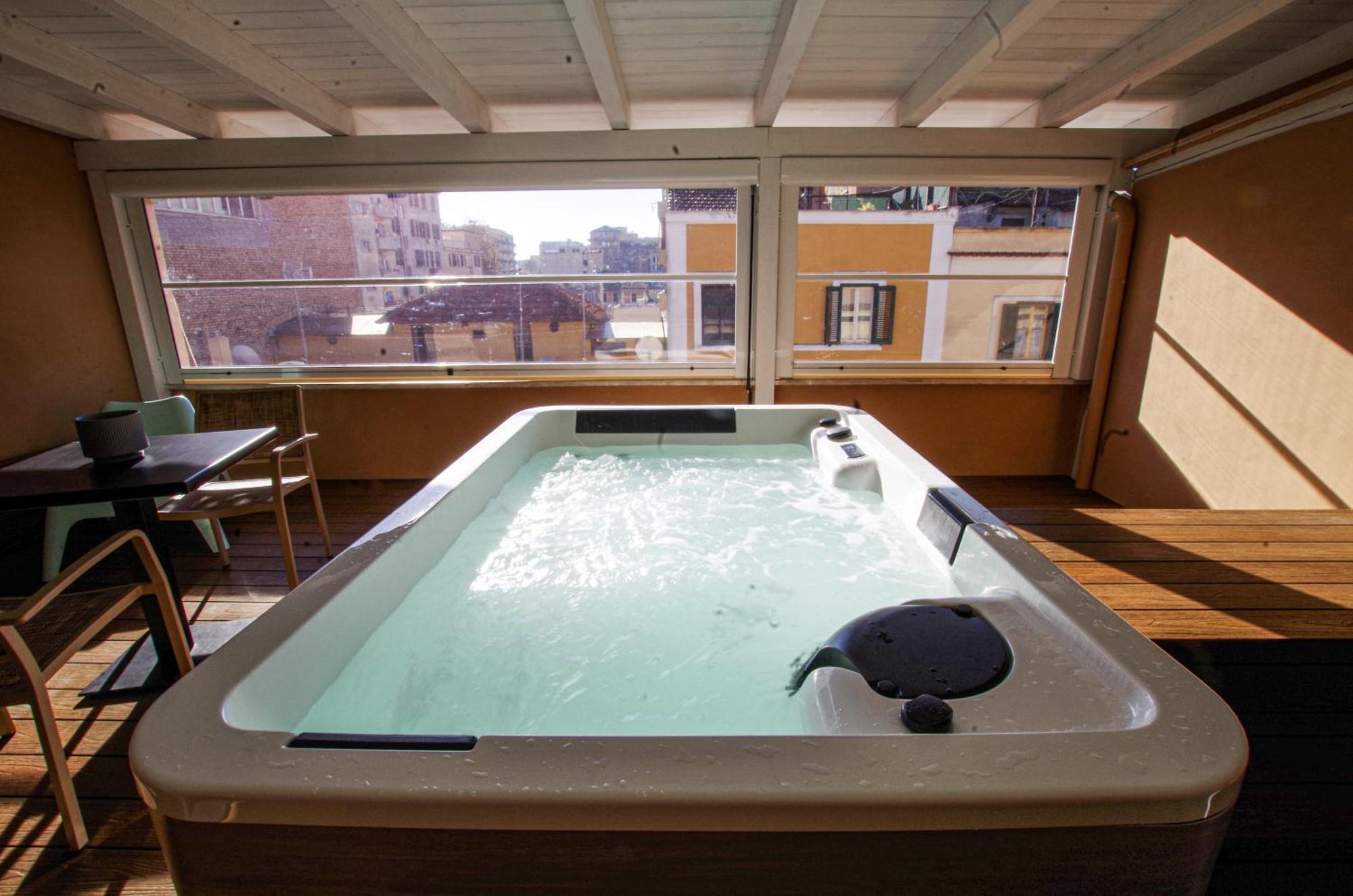 Deluxe Suite Spa Bath,1637774426:JPEG